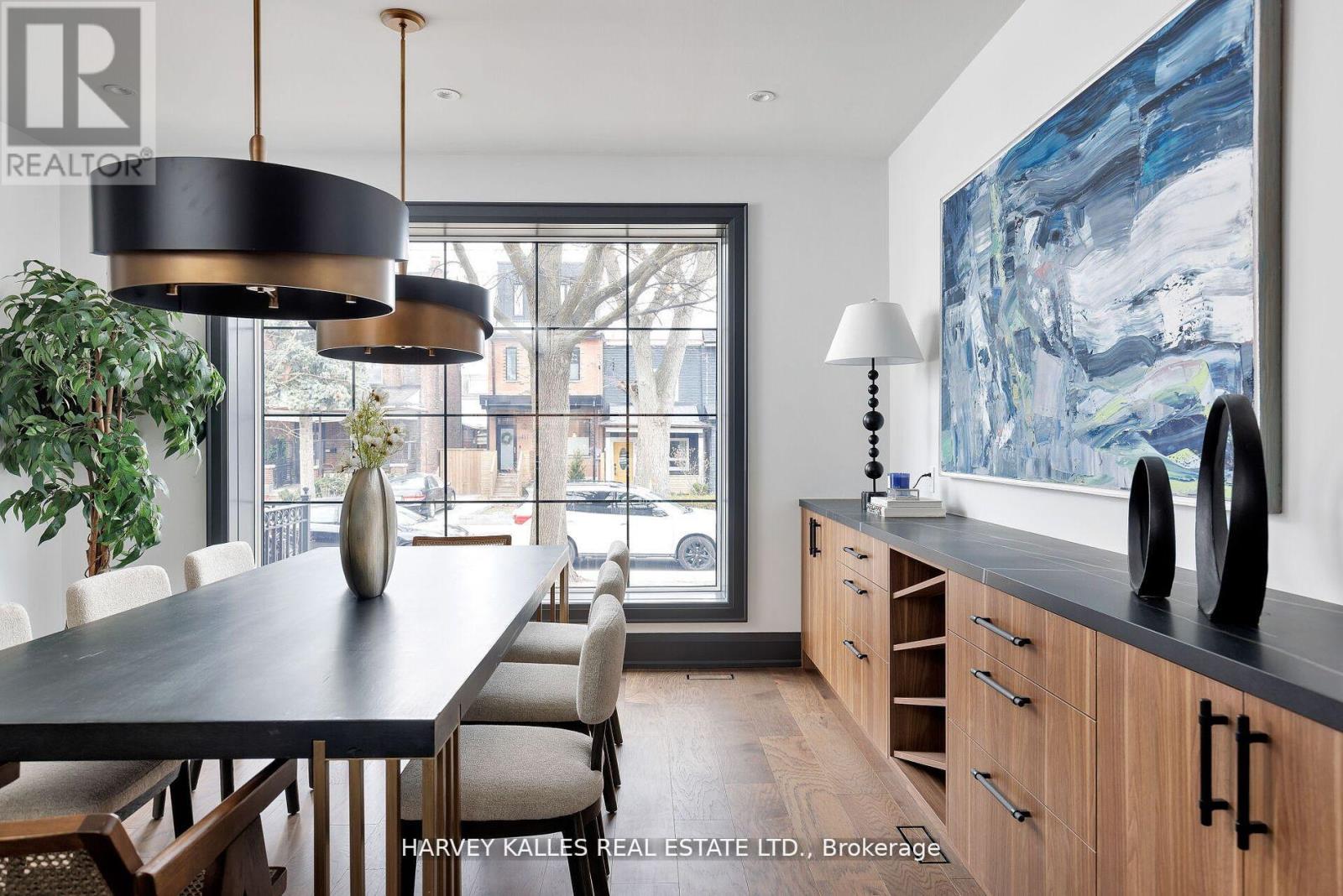 498 Roxton Road, Toronto, Ontario  M6G 3R4 - Photo 9 - C12368184