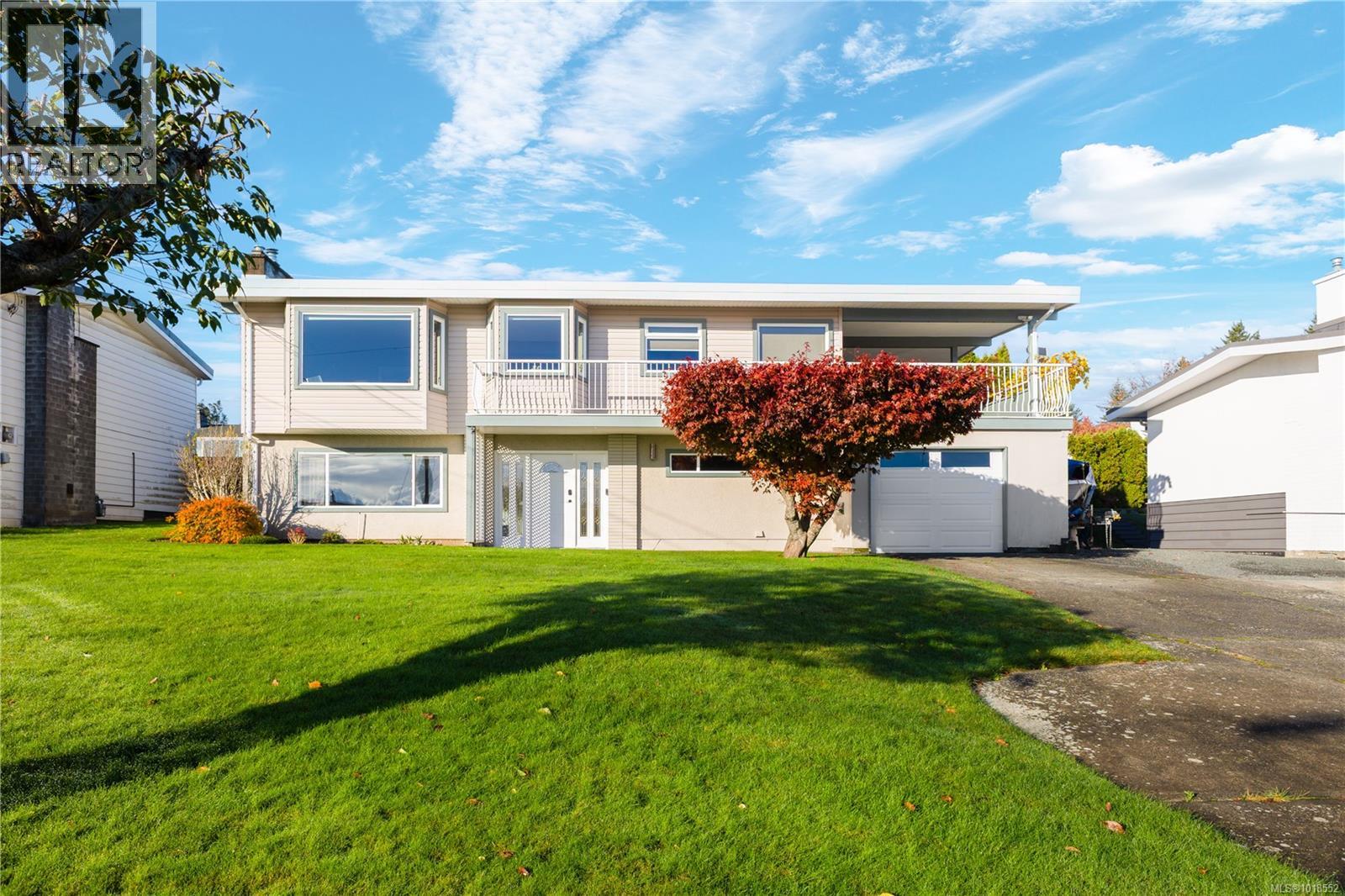 60 Mclean St, Campbell River, British Columbia  V9W 2L9 - Photo 2 - 1018552