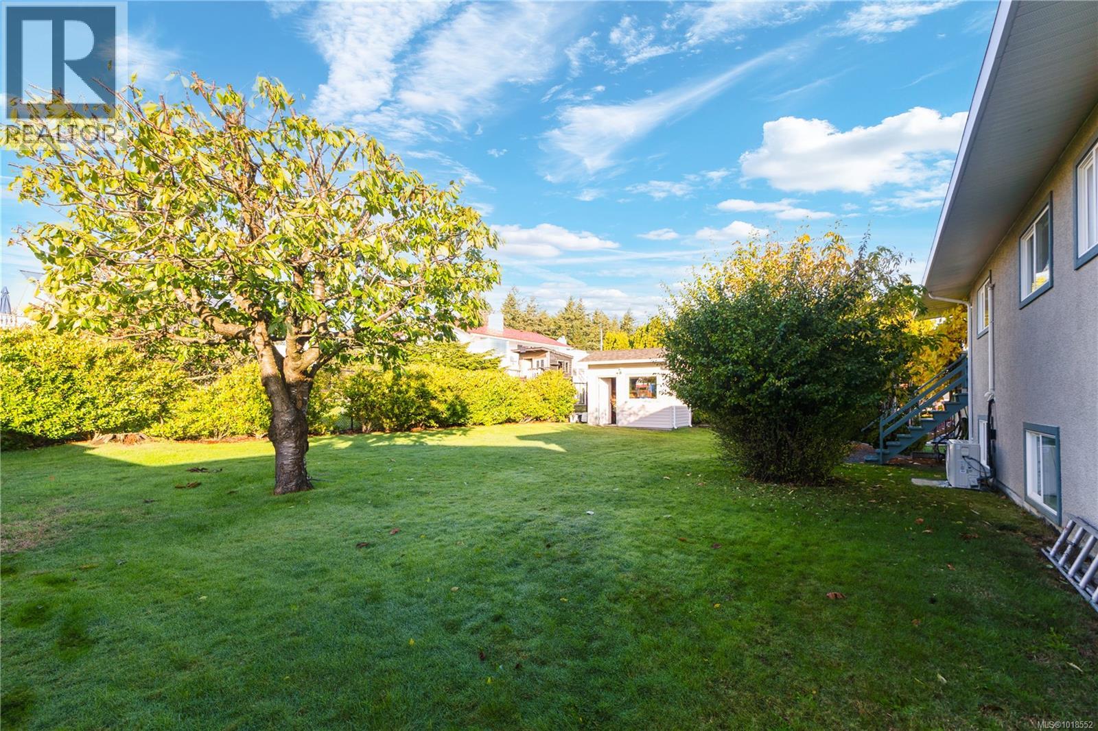 60 Mclean St, Campbell River, British Columbia  V9W 2L9 - Photo 34 - 1018552