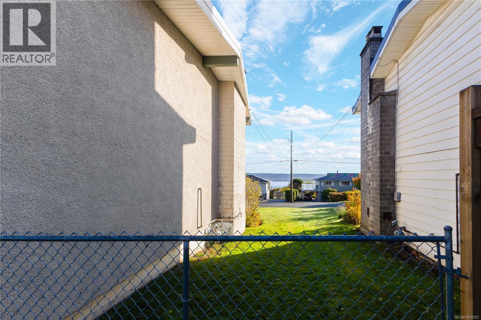 60 Mclean St, Campbell River, British Columbia  V9W 2L9 - Photo 35 - 1018552