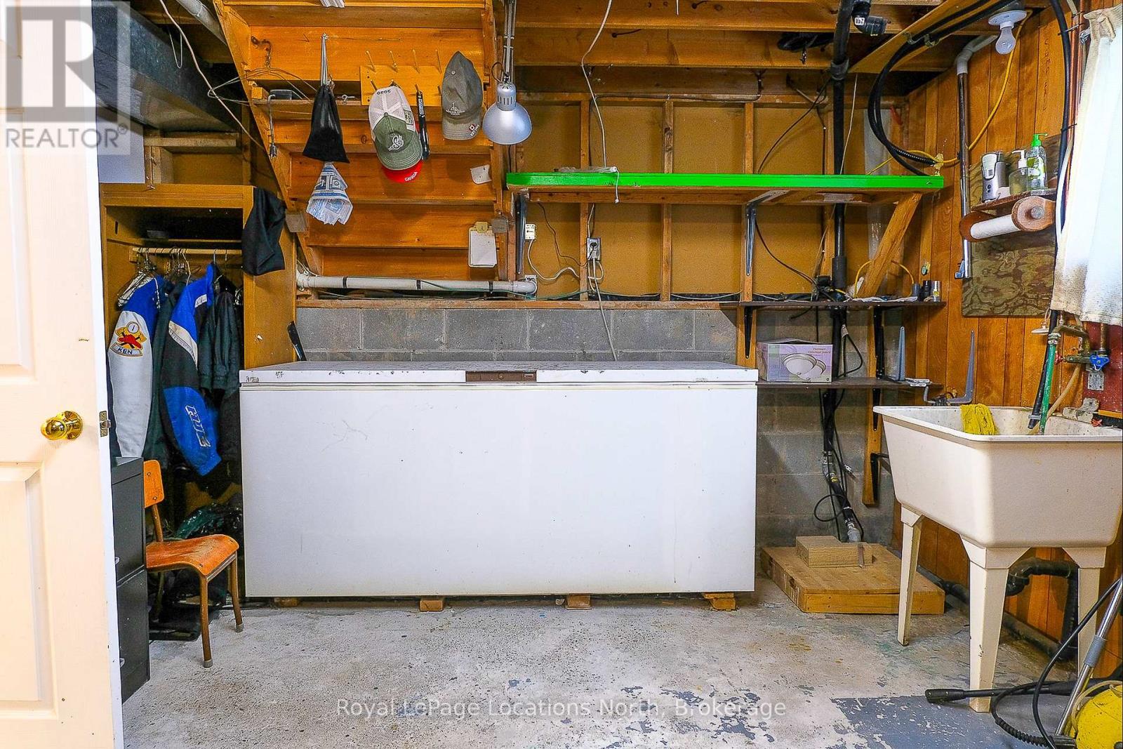 221 John Street, Clearview, Ontario  L0M 1S0 - Photo 29 - S12429112