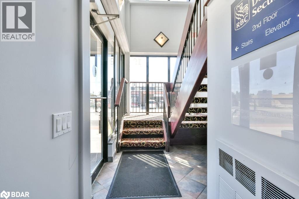 19 Front Street N, Orillia, Ontario  L3V 4R6 - Photo 2 - 40784927