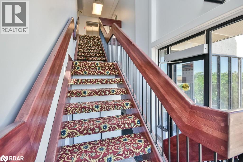 19 Front Street N, Orillia, Ontario  L3V 4R6 - Photo 3 - 40784927