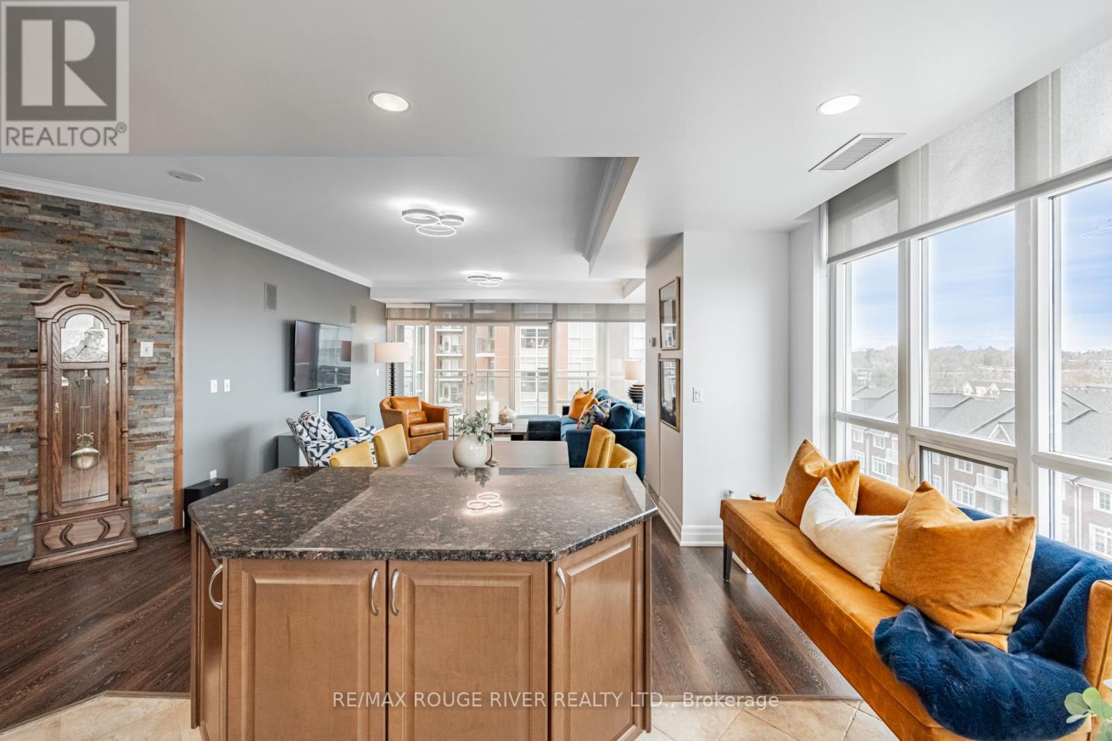 601 - 360 Pearl Street, Burlington, Ontario  L7R 1E1 - Photo 11 - W12499740