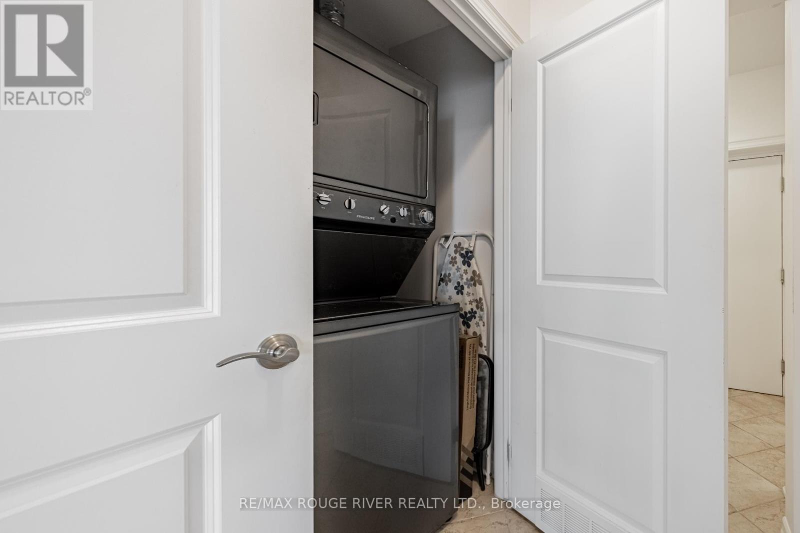 601 - 360 Pearl Street, Burlington, Ontario  L7R 1E1 - Photo 22 - W12499740