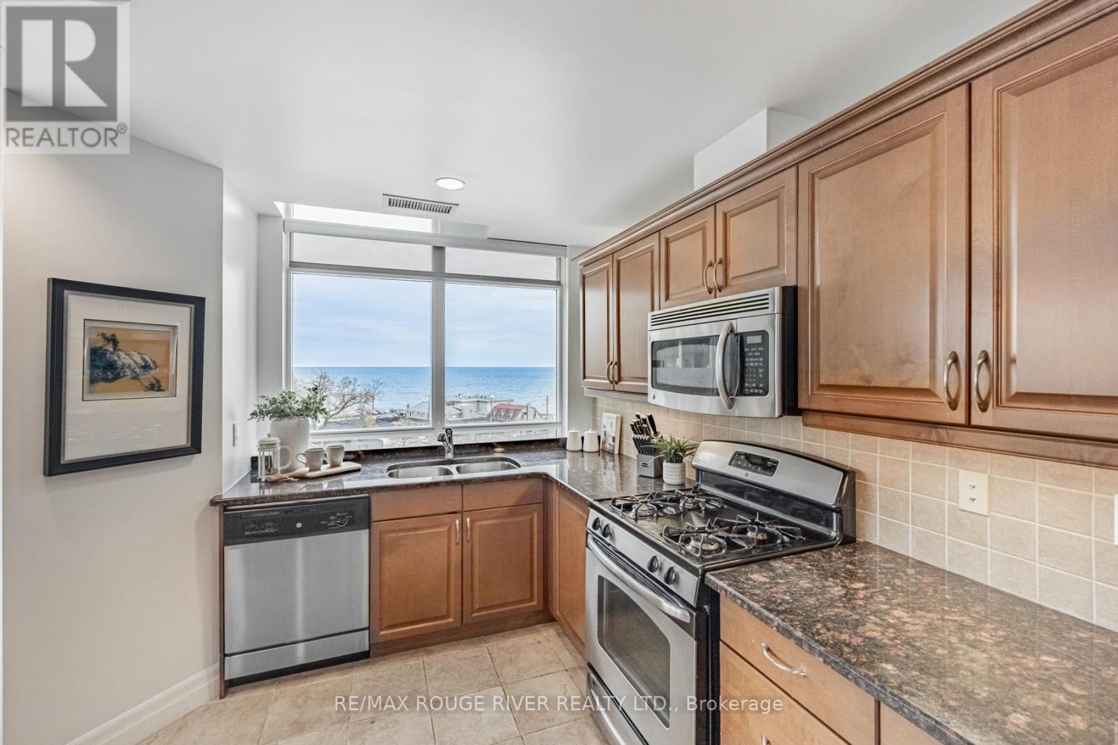 601 - 360 Pearl Street, Burlington, Ontario  L7R 1E1 - Photo 5 - W12499740