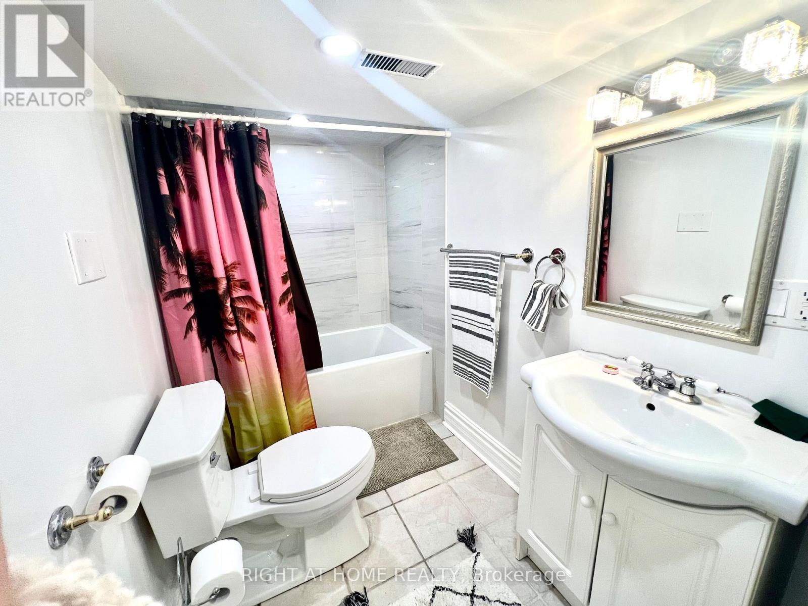 Basement Unit - 289 Laurentian Avenue, Mississauga, Ontario  L4Z 2S2 - Photo 12 - W12499744