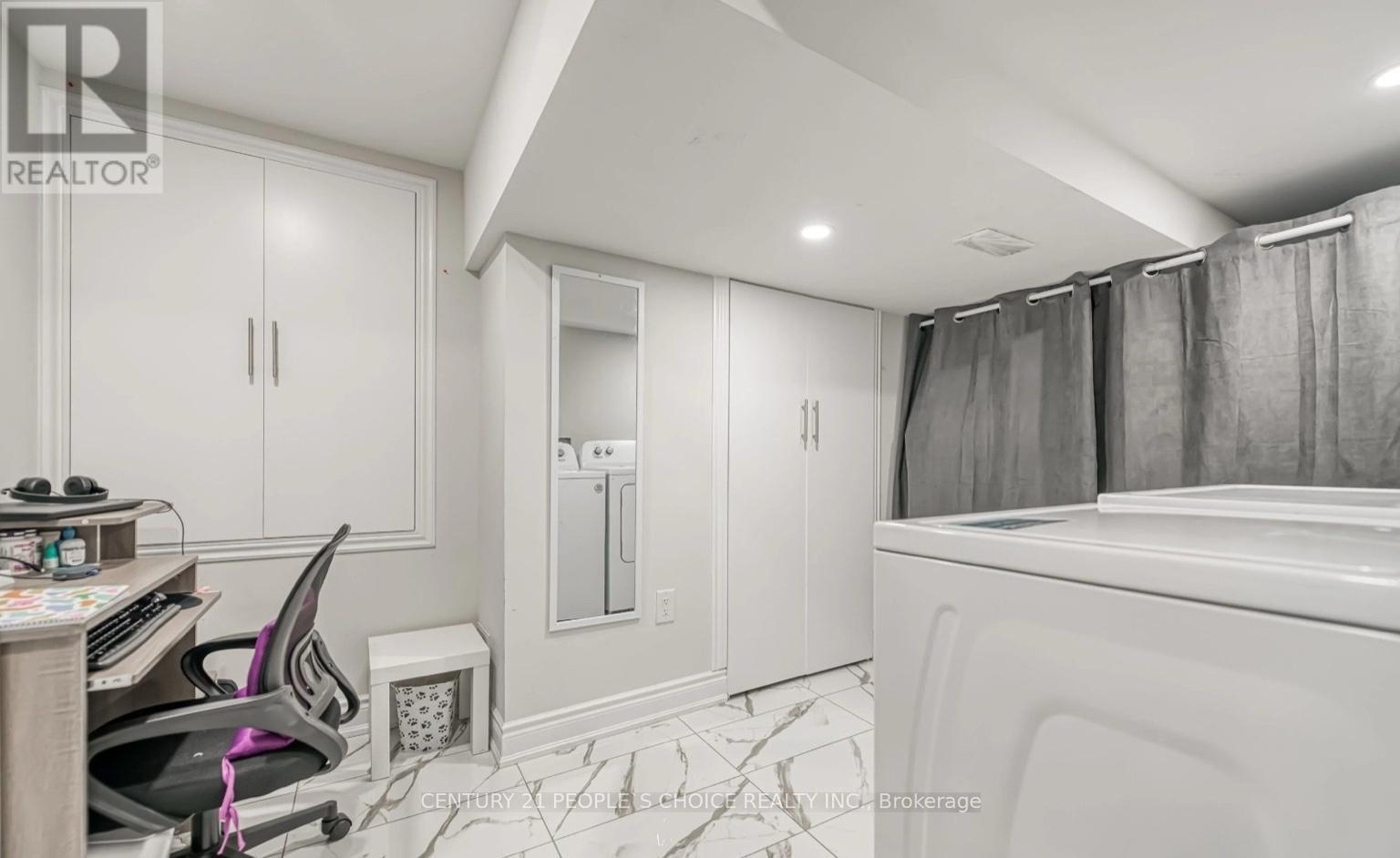 Basement - 33 Ezra Crescent, Brampton, Ontario  L7A 5A6 - Photo 10 - W12499780