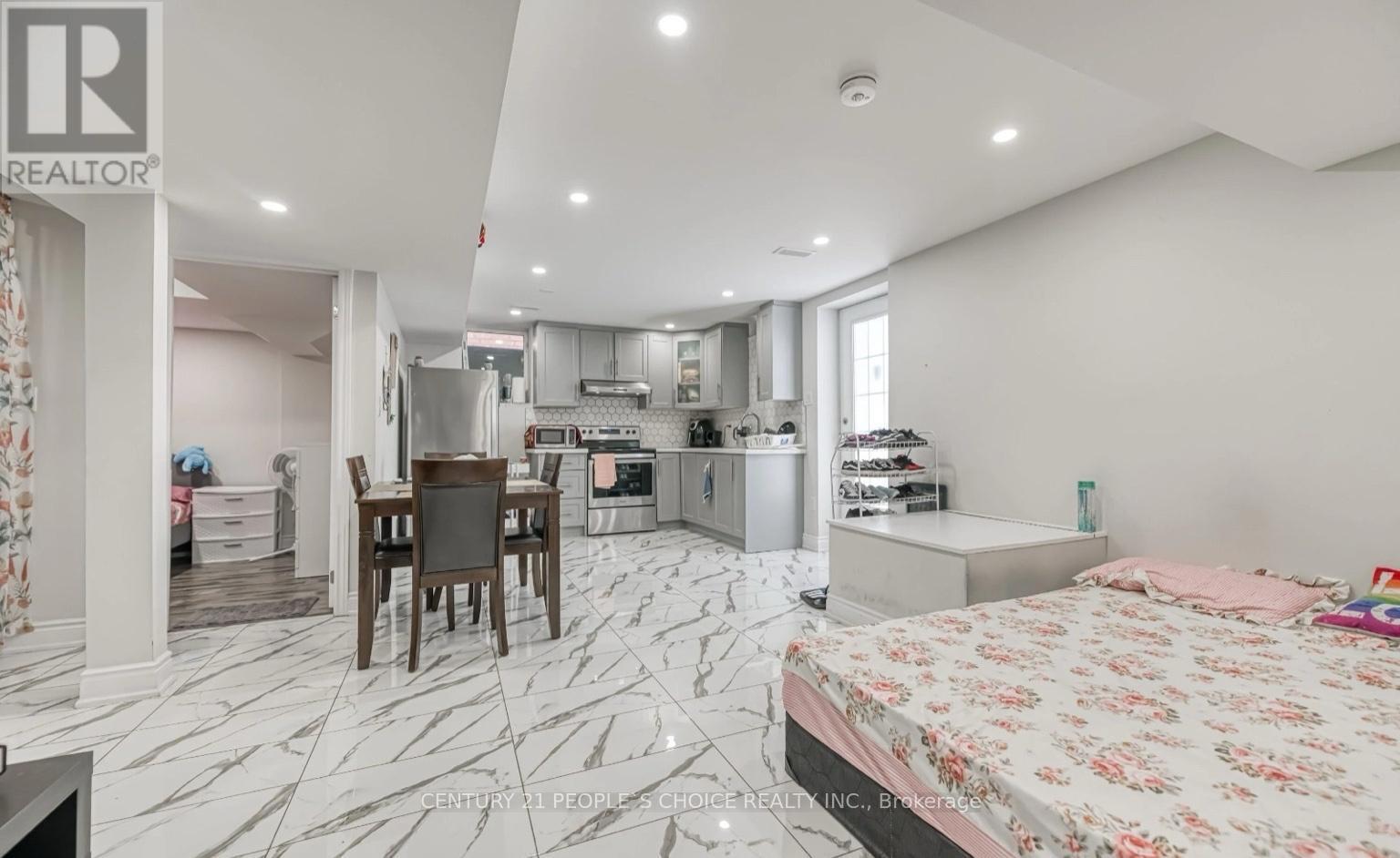 Basement - 33 Ezra Crescent, Brampton, Ontario  L7A 5A6 - Photo 3 - W12499780