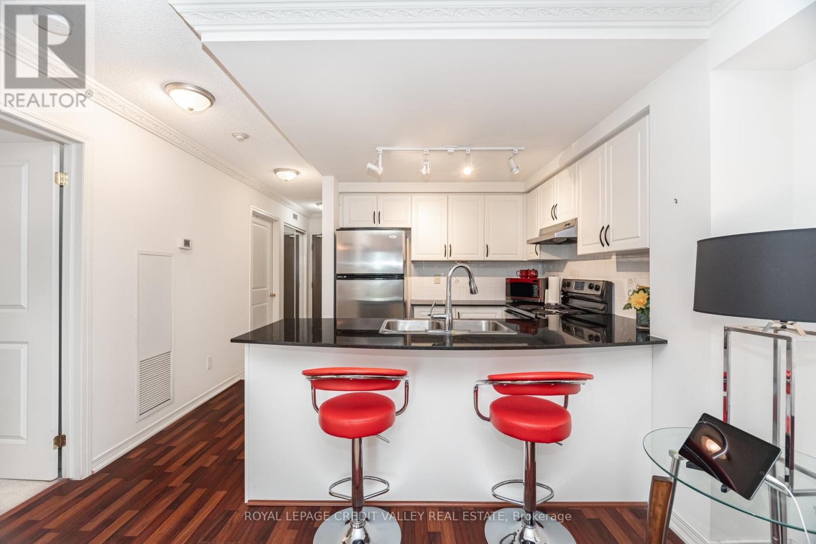 2407 - 9 George Street N, Brampton, Ontario  L6X 0T7 - Photo 12 - W12499790