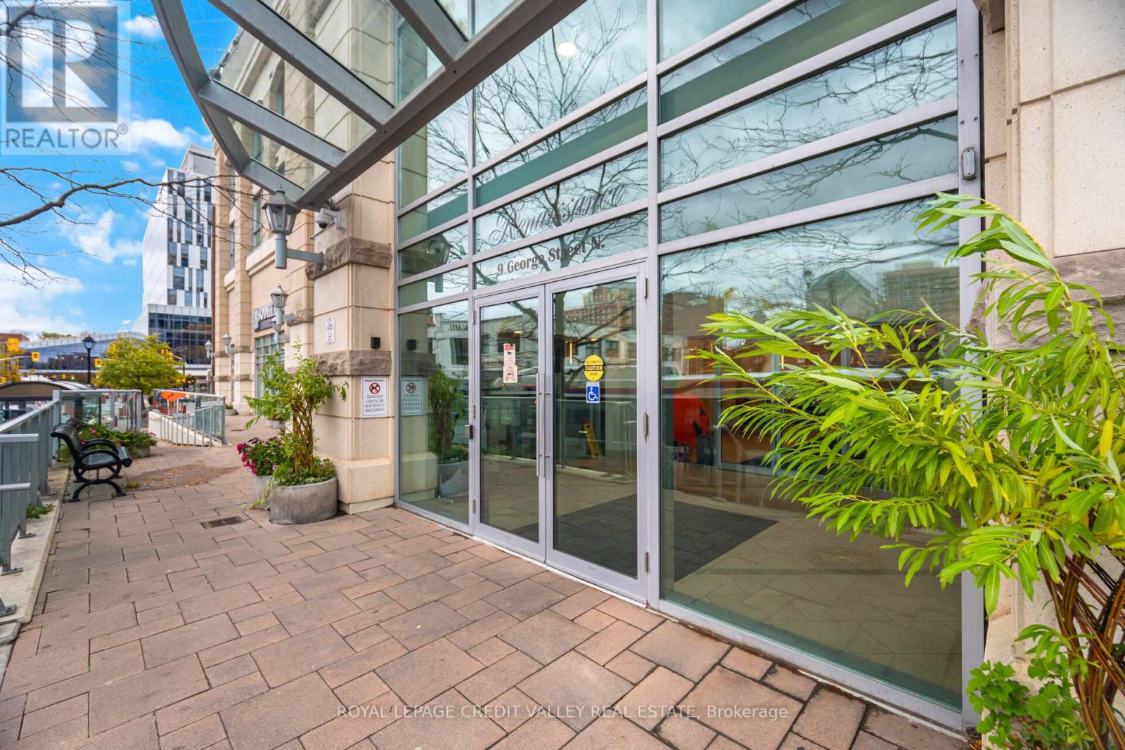 2407 - 9 George Street N, Brampton, Ontario  L6X 0T7 - Photo 2 - W12499790