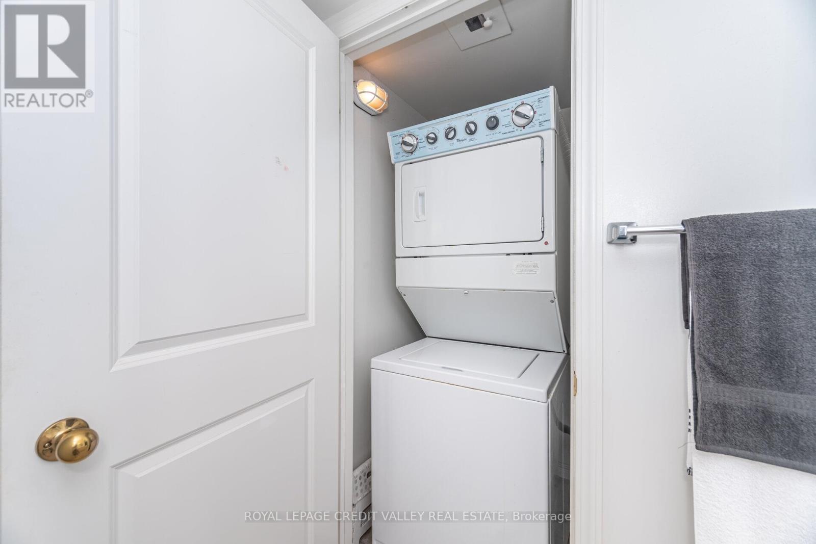 2407 - 9 George Street N, Brampton, Ontario  L6X 0T7 - Photo 29 - W12499790