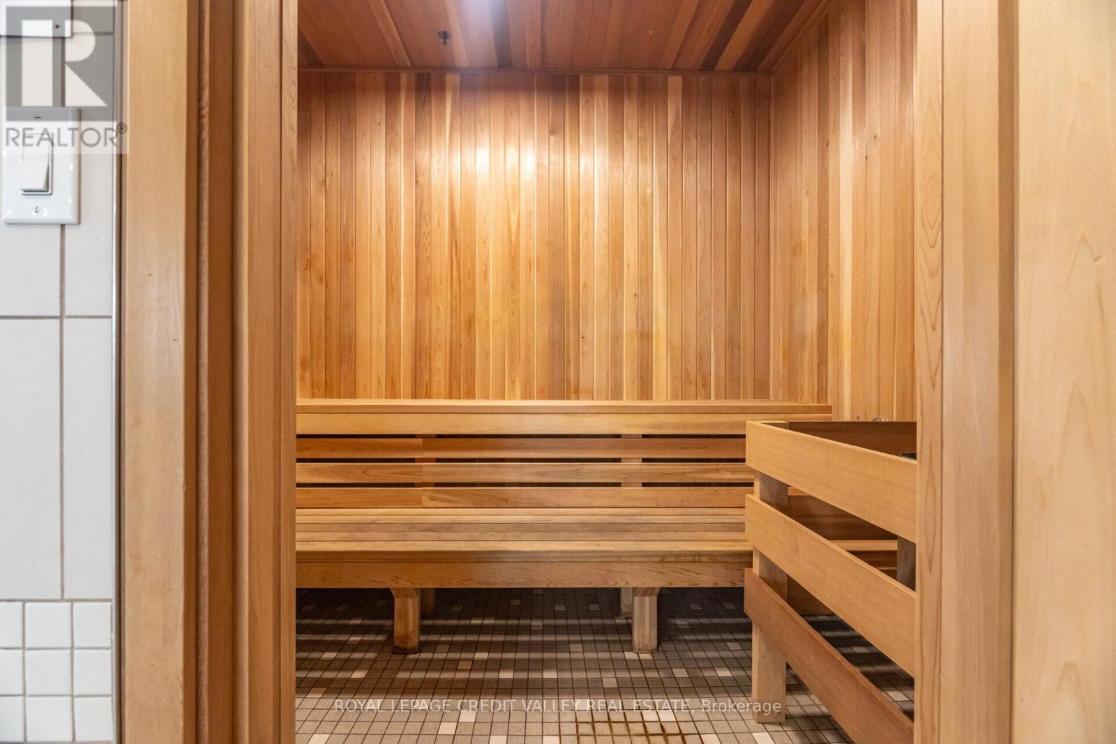 2407 - 9 George Street N, Brampton, Ontario  L6X 0T7 - Photo 38 - W12499790