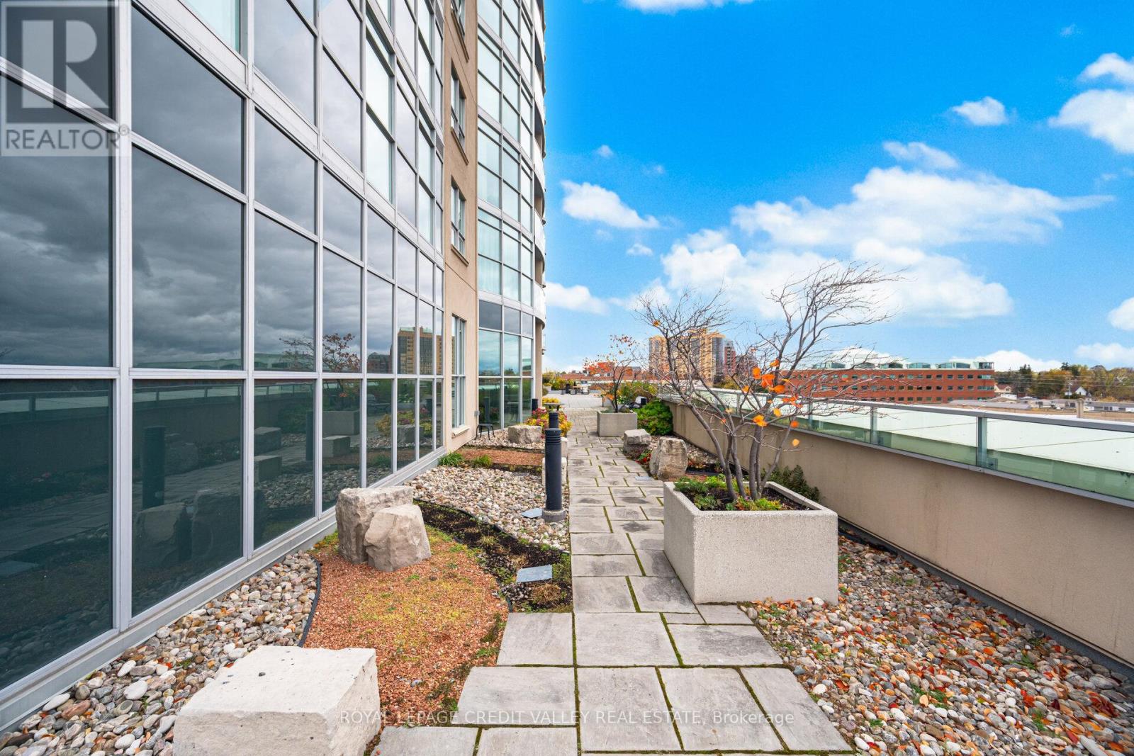 2407 - 9 George Street N, Brampton, Ontario  L6X 0T7 - Photo 41 - W12499790