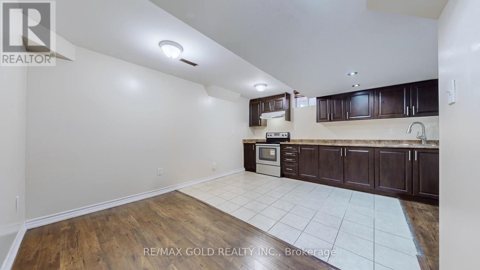 7 Chudleigh Avenue, Brampton (Credit Valley), Ontario  L6X 0N1 - Photo 37 - W12499090