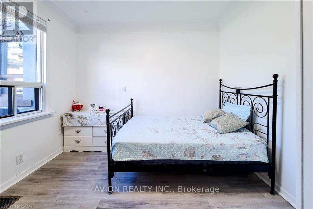 1 - 26 Barton Street W, Hamilton, Ontario  L8L 1A1 - Photo 23 - X12499758