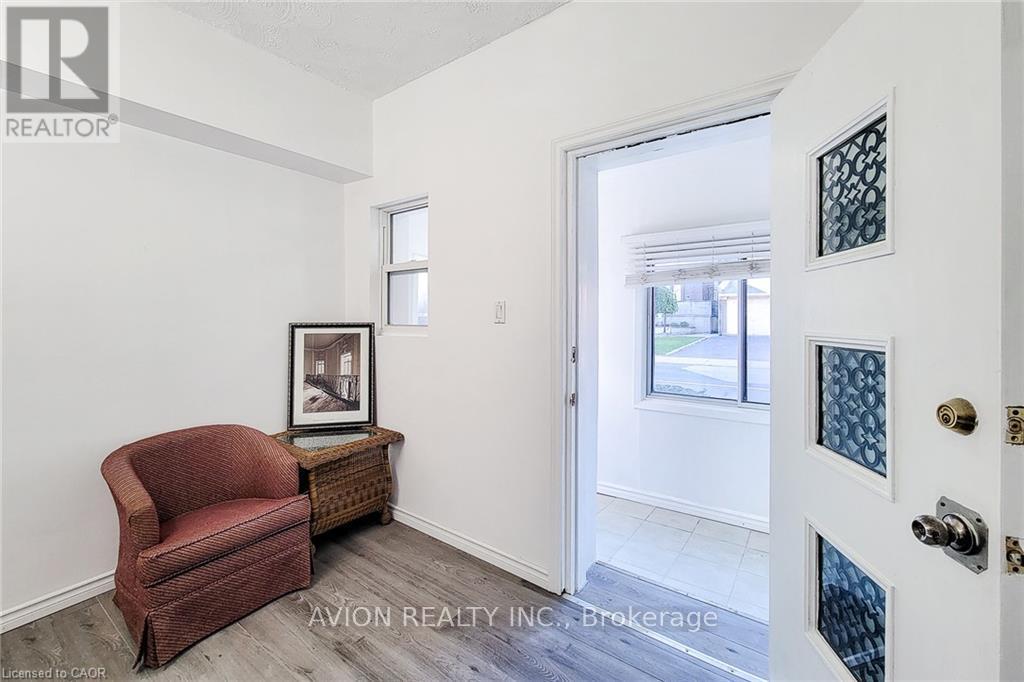 2 - 26 Barton Street W, Hamilton, Ontario  L8L 1A1 - Photo 12 - X12499774