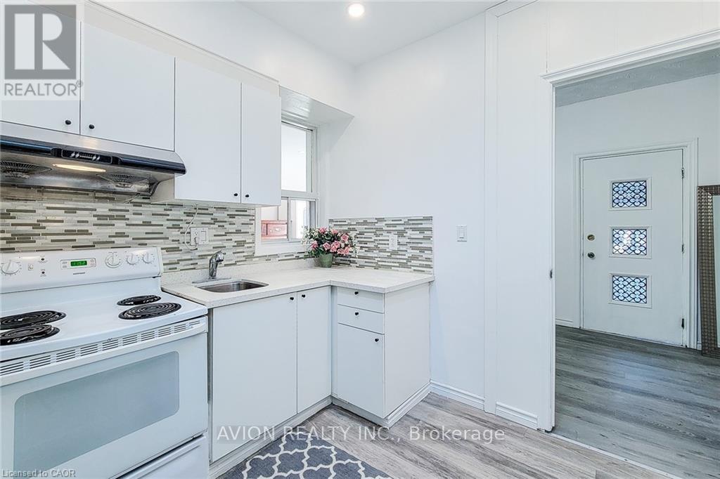 2 - 26 Barton Street W, Hamilton, Ontario  L8L 1A1 - Photo 15 - X12499774