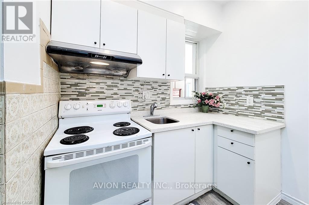 2 - 26 Barton Street W, Hamilton, Ontario  L8L 1A1 - Photo 17 - X12499774