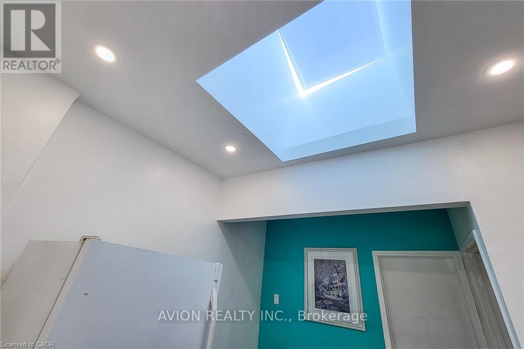 2 - 26 Barton Street W, Hamilton, Ontario  L8L 1A1 - Photo 20 - X12499774