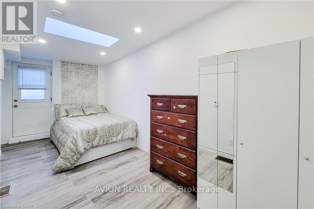 2 - 26 Barton Street W, Hamilton, Ontario  L8L 1A1 - Photo 27 - X12499774