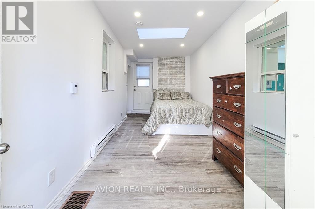 2 - 26 Barton Street W, Hamilton, Ontario  L8L 1A1 - Photo 29 - X12499774