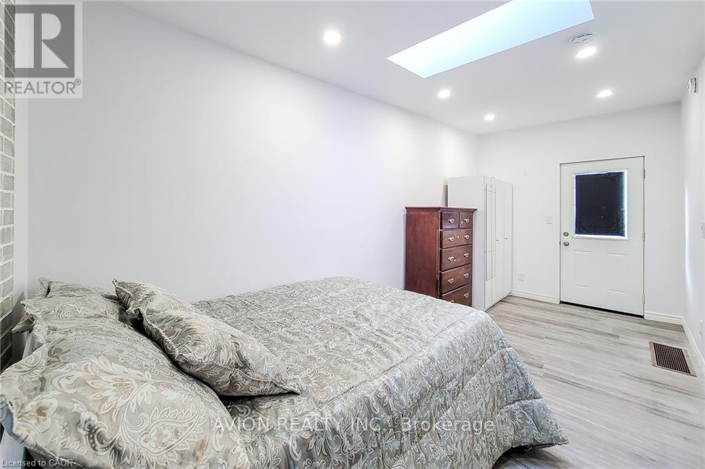 2 - 26 Barton Street W, Hamilton, Ontario  L8L 1A1 - Photo 30 - X12499774