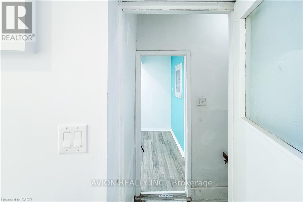 2 - 26 Barton Street W, Hamilton, Ontario  L8L 1A1 - Photo 31 - X12499774