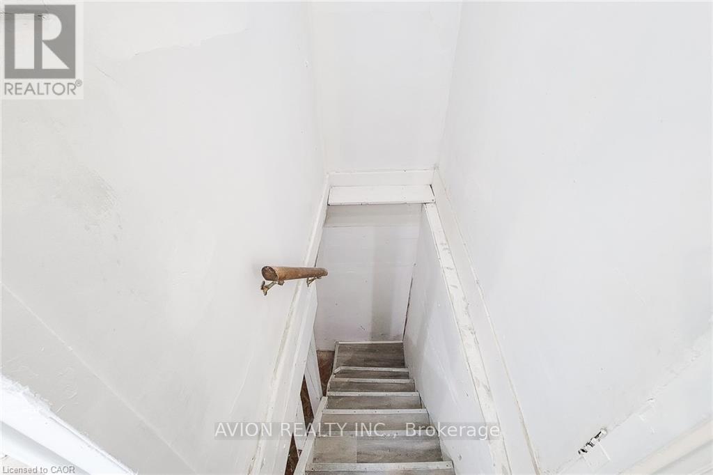 2 - 26 Barton Street W, Hamilton, Ontario  L8L 1A1 - Photo 32 - X12499774