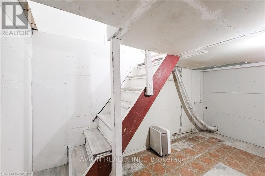 2 - 26 Barton Street W, Hamilton, Ontario  L8L 1A1 - Photo 33 - X12499774