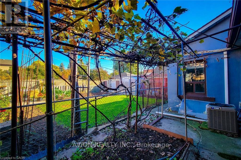 2 - 26 Barton Street W, Hamilton, Ontario  L8L 1A1 - Photo 40 - X12499774