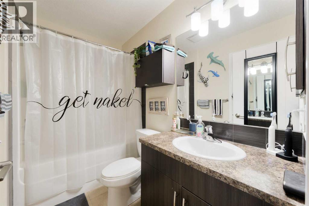 2105, 15 Sunset Square, Cochrane, Alberta  T4C 0E7 - Photo 9 - A2253678