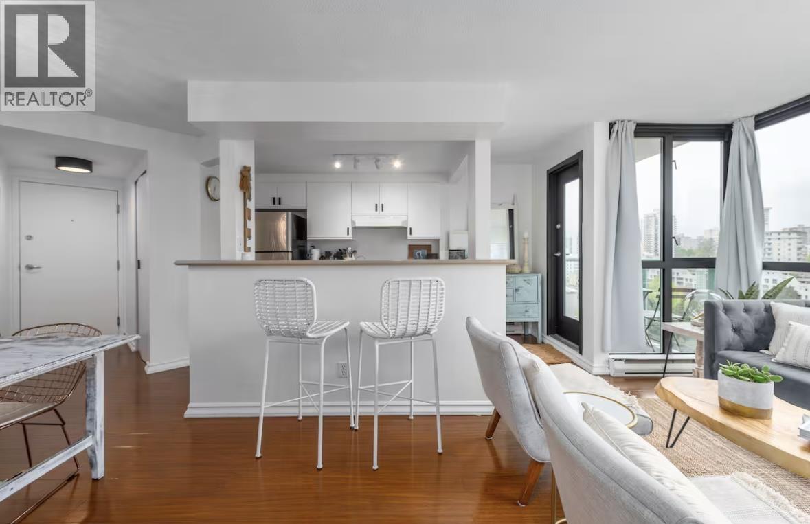 1705 907 Beach Avenue, Vancouver, British Columbia  V6G 1Y3 - Photo 9 - R3063833