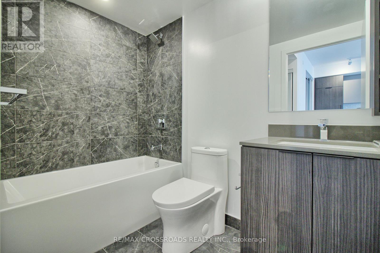 2302 - 82 Dalhousie Street, Toronto, Ontario  M5B 0C5 - Photo 7 - C12499814