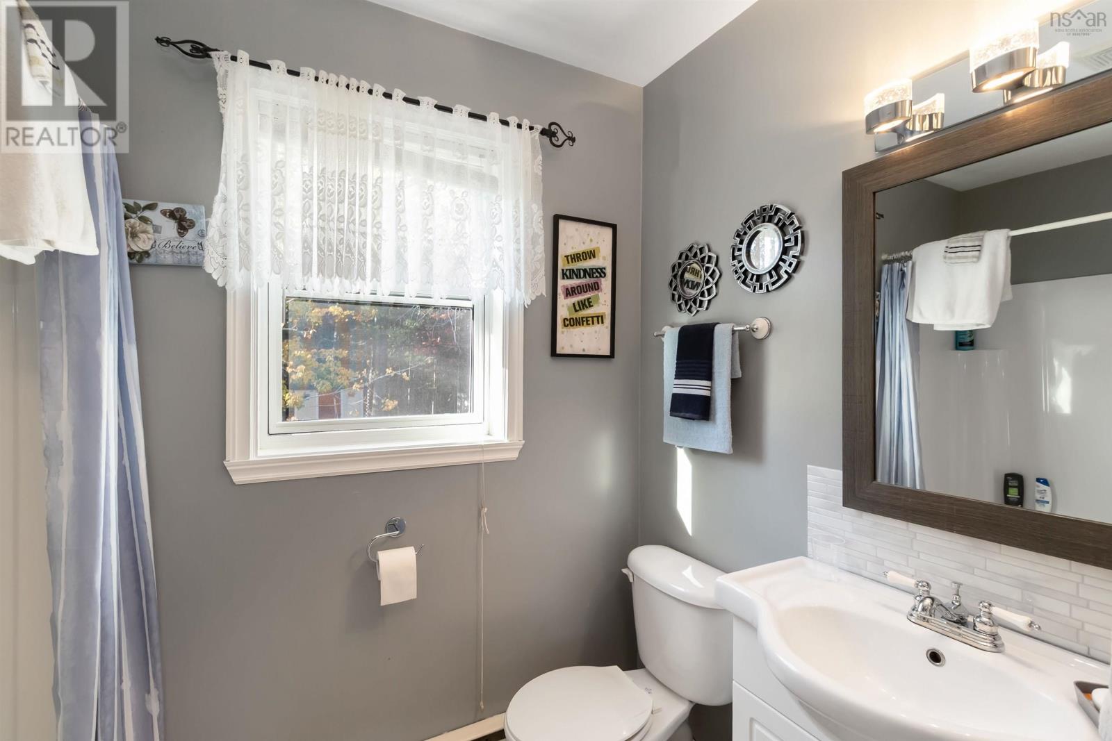 45 Grove Avenue, Beaver Bank, Nova Scotia  B4G 1B7 - Photo 16 - 202525922