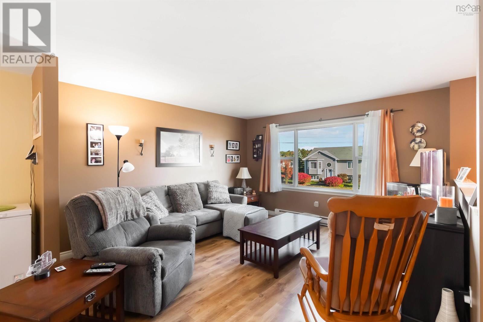 45 Grove Avenue, Beaver Bank, Nova Scotia  B4G 1B7 - Photo 4 - 202525922