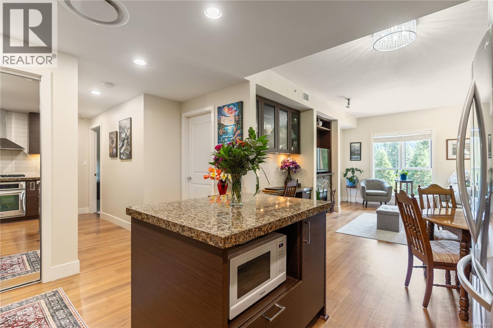 310 1400 Lynburne Pl, Langford, British Columbia