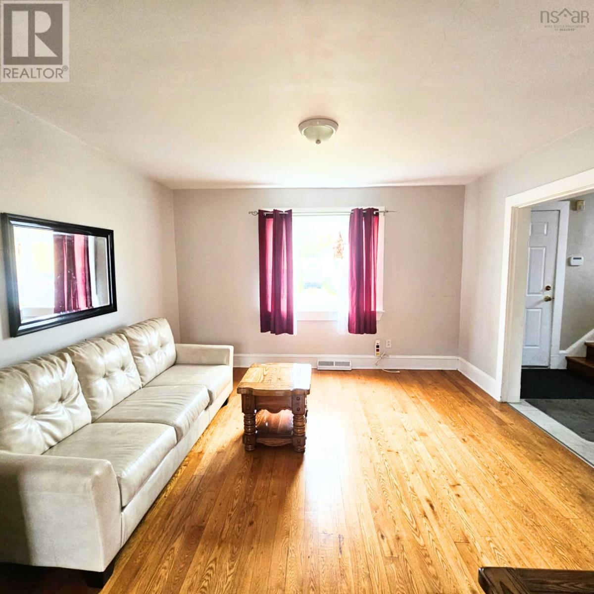 417 Chestnut Drive, Sydney, Nova Scotia  B1P 4Z1 - Photo 3 - 202527060
