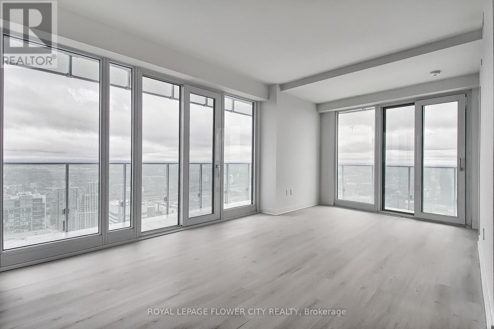 5704 - 3900 Confederation Parkway, Mississauga, Ontario  L5B 0M3 - Photo 18 - W12499808