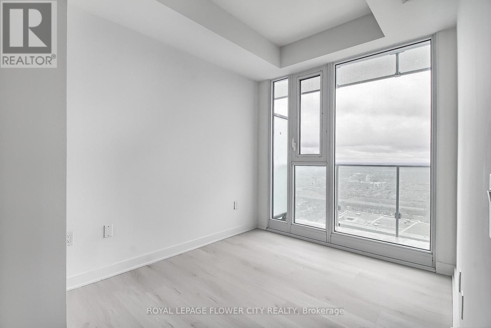 5704 - 3900 Confederation Parkway, Mississauga, Ontario  L5B 0M3 - Photo 29 - W12499808