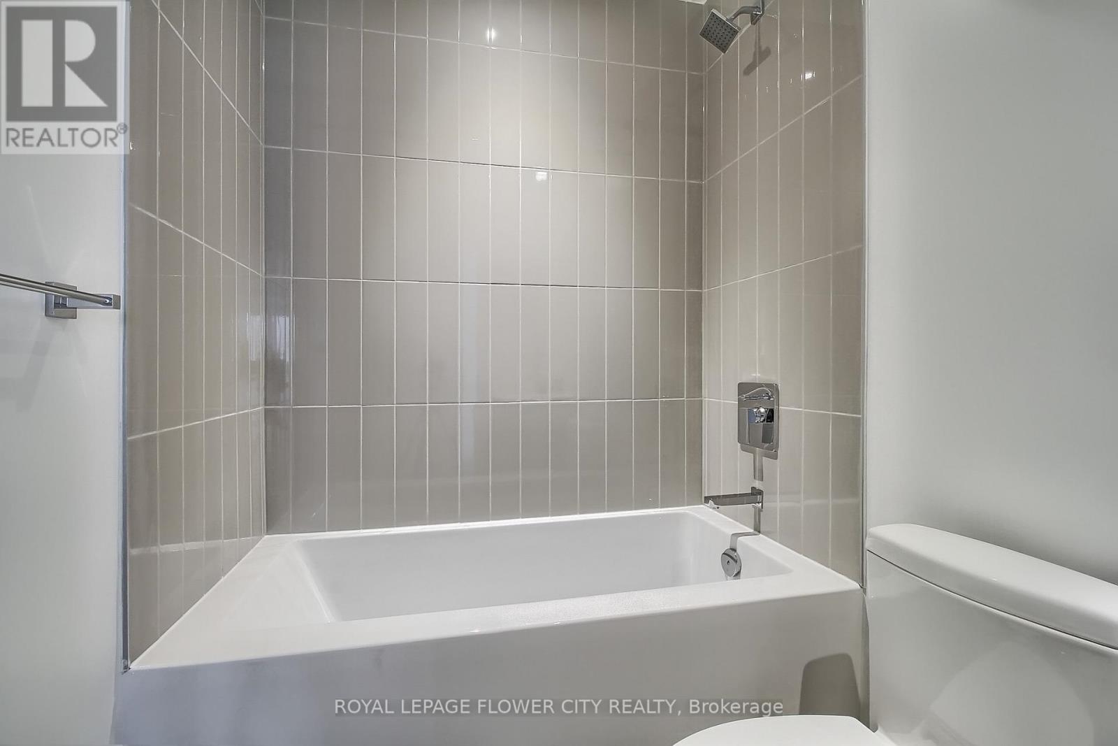 5704 - 3900 Confederation Parkway, Mississauga, Ontario  L5B 0M3 - Photo 34 - W12499808