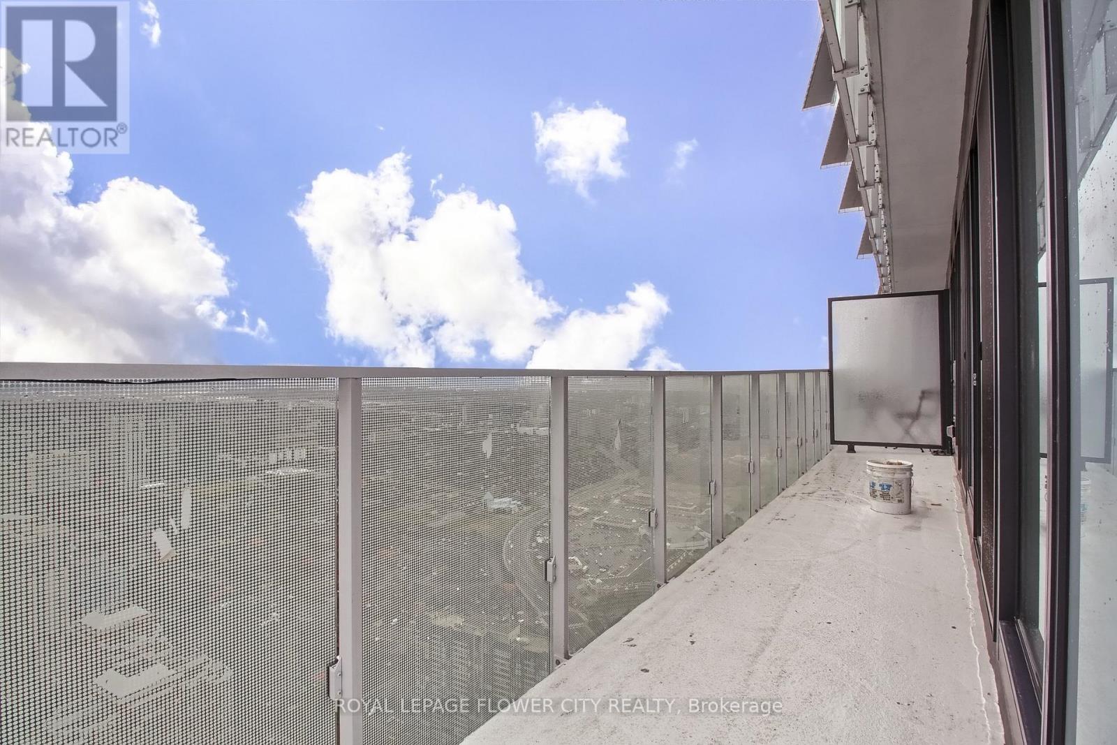 5704 - 3900 Confederation Parkway, Mississauga, Ontario  L5B 0M3 - Photo 37 - W12499808