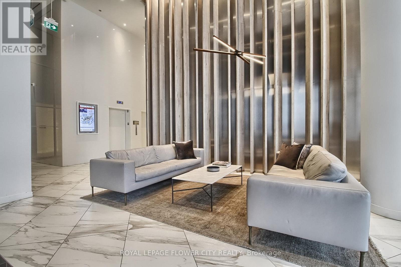 5704 - 3900 Confederation Parkway, Mississauga, Ontario  L5B 0M3 - Photo 4 - W12499808