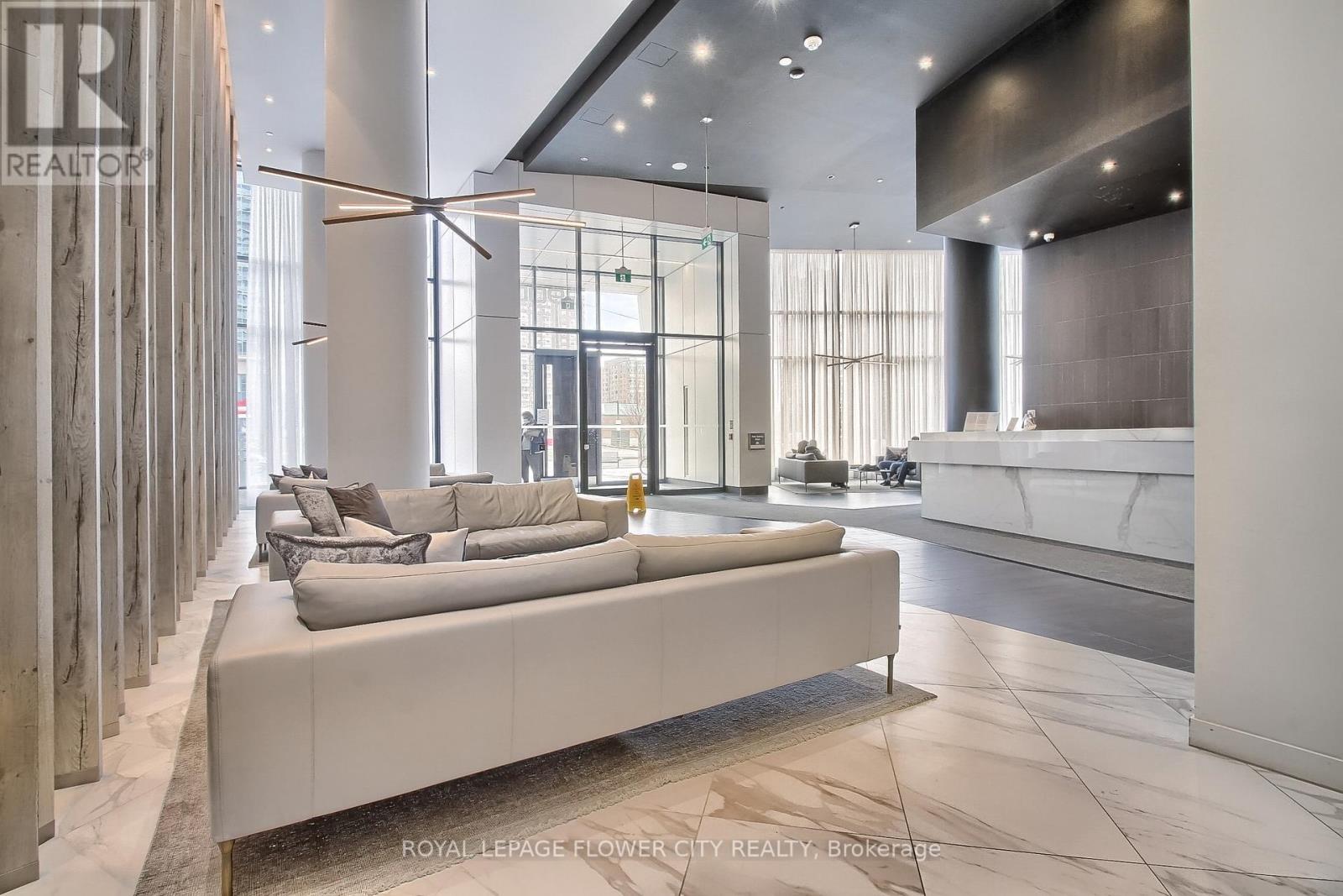 5704 - 3900 Confederation Parkway, Mississauga, Ontario  L5B 0M3 - Photo 5 - W12499808