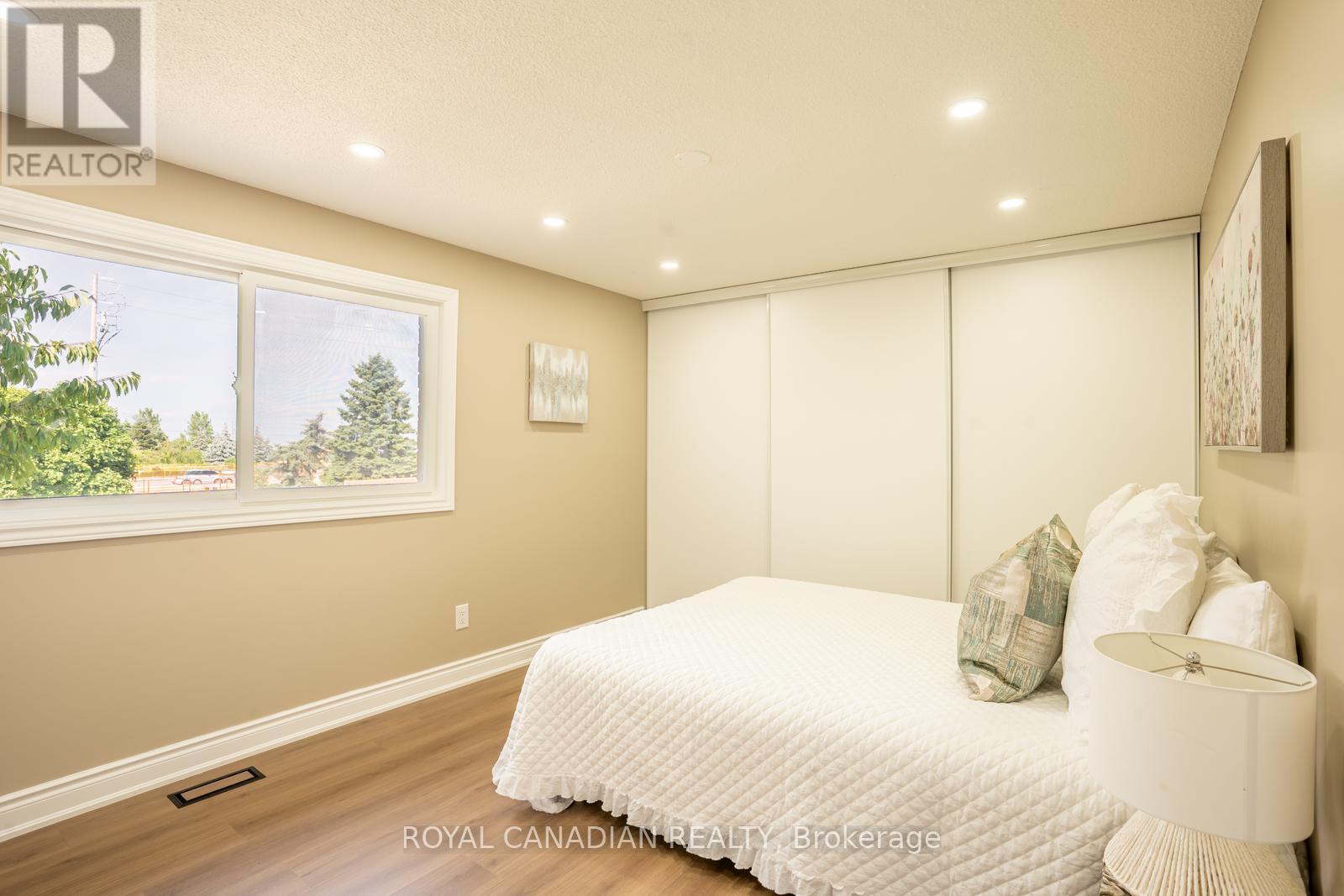 60 Cherrytree Drive W, Brampton, Ontario  L6Y 3P5 - Photo 12 - W12499818