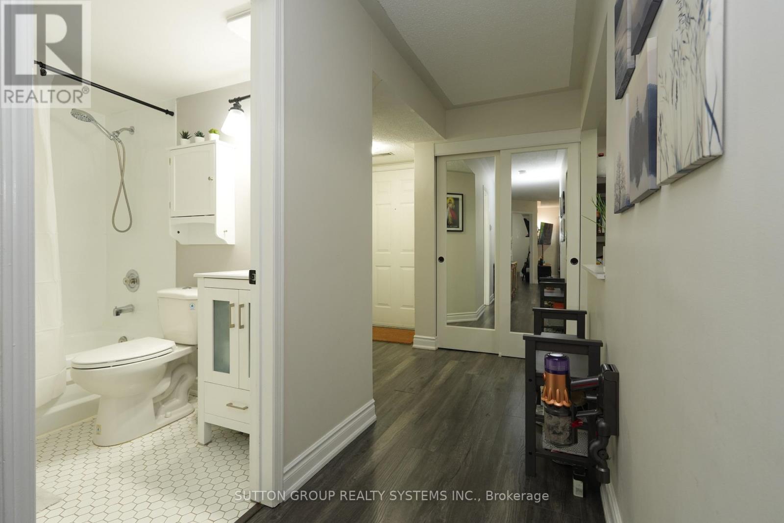 183 - 103 Bristol Road E, Mississauga, Ontario  L4Z 3P6 - Photo 5 - W12499830