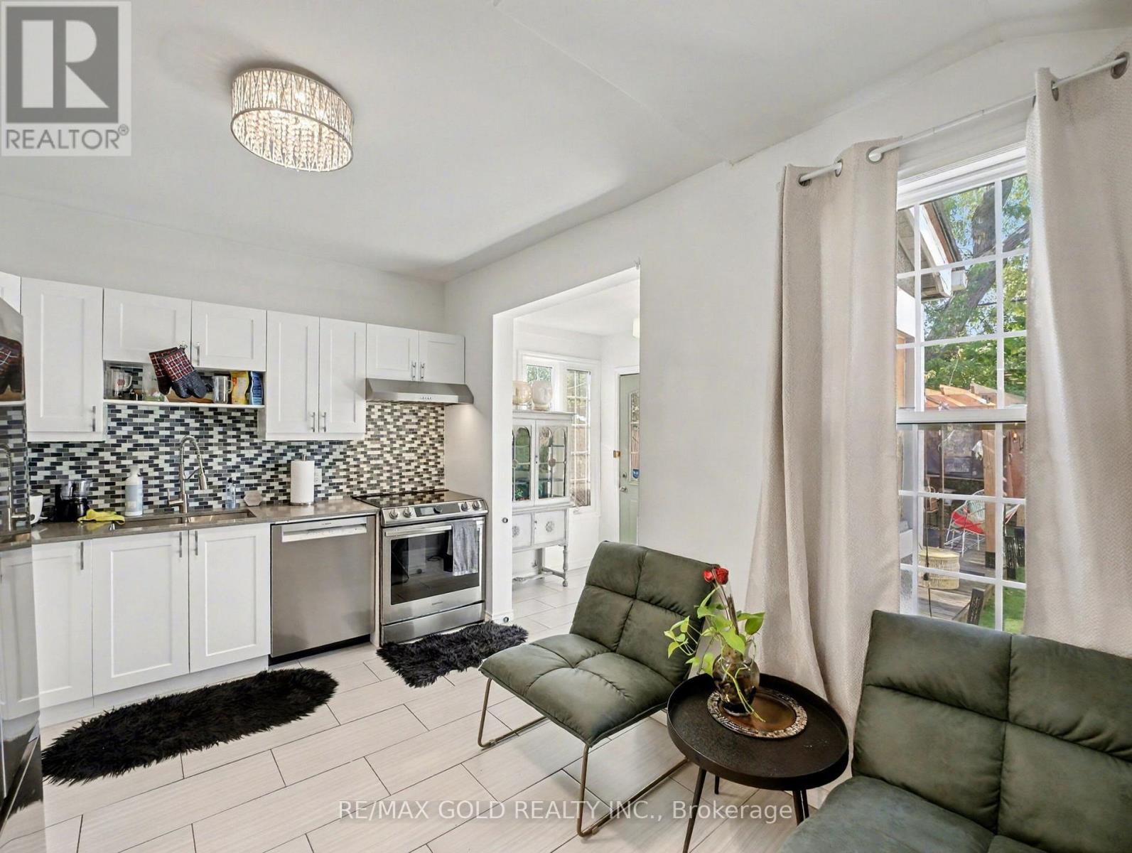 75 Chestnut Avenue, Hamilton, Ontario  L8L 6K8 - Photo 8 - X12490036