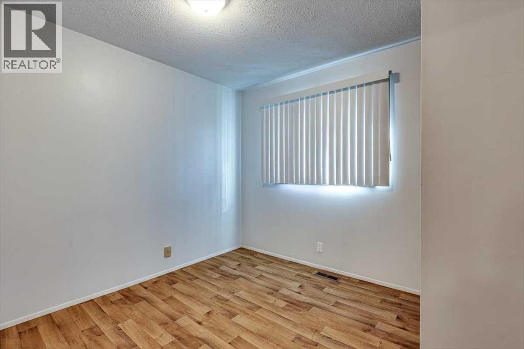 5418 And 5422 48 Avenue, Olds, Alberta  T4H 1G4 - Photo 18 - A2268282