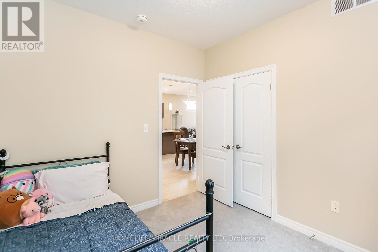 15 Tucker Street, Thorold (Hurricane/merrittville), Ontario  L2V 0G3 - Photo 35 - X12499824