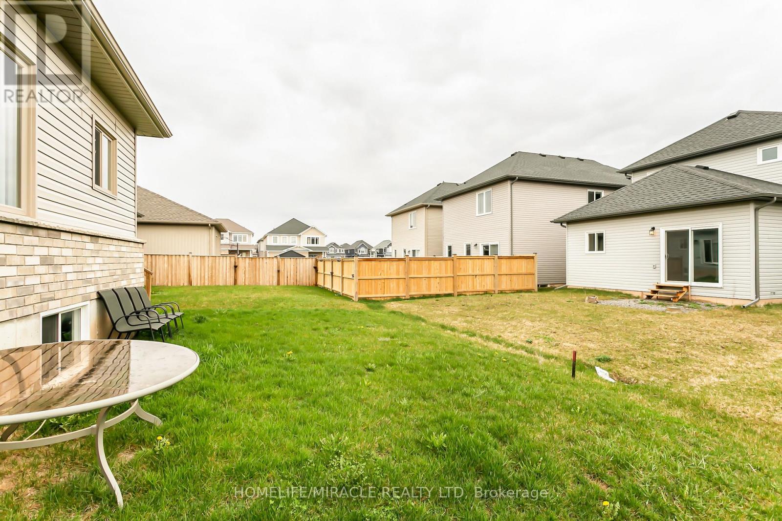 15 Tucker Street, Thorold (Hurricane/merrittville), Ontario  L2V 0G3 - Photo 50 - X12499824